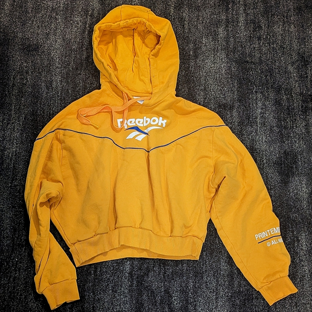 Vintage cropped Reebok hoodie